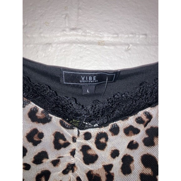 VIBE Animal Print Lace Trimmed Women’s Short Sleeve Top Size L New NWT - Picture 2 of 13